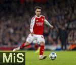 26.11.2025,  Fussball UEFA Championsleague 2025/2026: Vorrunde 5.Spieltag, FC Arsenal - FC Bayern M�nchen, im Emirates-Stadion London (England), Martin Zubimendi (FC Arsenal) am Ball 