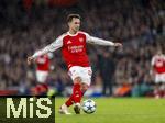 26.11.2025,  Fussball UEFA Championsleague 2025/2026: Vorrunde 5.Spieltag, FC Arsenal - FC Bayern M�nchen, im Emirates-Stadion London (England), Martin Zubimendi (FC Arsenal) am Ball 