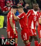 29.11.2025, Fussball Bundesliga 2025/2026, 12.Spieltag, FC Bayern Mnchen - FC St. Pauli, in der Allianz-Arena Mnchen, Torjubel von links:  Luis Diaz (FC Bayern Mnchen) und Joshua Kimmich (FC Bayern Mnchen), Nicolas Jackson (FC Bayern Mnchen), 