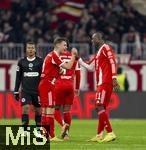 29.11.2025, Fussball Bundesliga 2025/2026, 12.Spieltag, FC Bayern Mnchen - FC St. Pauli, in der Allianz-Arena Mnchen, Torjubel von links:  Joshua Kimmich (FC Bayern Mnchen), Nicolas Jackson (FC Bayern Mnchen) 