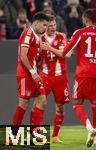 29.11.2025, Fussball Bundesliga 2025/2026, 12.Spieltag, FC Bayern Mnchen - FC St. Pauli, in der Allianz-Arena Mnchen, Torjubel von links:  Luis Diaz (FC Bayern Mnchen) und Joshua Kimmich (FC Bayern Mnchen), 