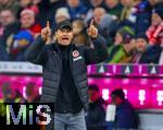 29.11.2025, Fussball Bundesliga 2025/2026, 12.Spieltag, FC Bayern Mnchen - FC St. Pauli, in der Allianz-Arena Mnchen, Trainer Alexander Blessin (FC St. Pauli) in Rage an der Seitenlinie.