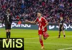29.11.2025, Fussball Bundesliga 2025/2026, 12.Spieltag, FC Bayern Mnchen - FC St. Pauli, in der Allianz-Arena Mnchen, Torjubel Raphael Guerreiro (FC Bayern Mnchen) 