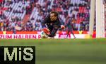 29.11.2025, Fussball Bundesliga 2025/2026, 12.Spieltag, FC Bayern Mnchen - FC St. Pauli, in der Allianz-Arena Mnchen, Torwart Manuel Neuer (FC Bayern Mnchen) beim Aufwrmen.