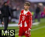 29.11.2025, Fussball Bundesliga 2025/2026, 12.Spieltag, FC Bayern Mnchen - FC St. Pauli, in der Allianz-Arena Mnchen, Lennart Karl (FC Bayern Mnchen) nachdenklich und unzufrieden