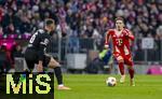 29.11.2025, Fussball Bundesliga 2025/2026, 12.Spieltag, FC Bayern M�nchen - FC St. Pauli, in der Allianz-Arena M�nchen, Lennart Karl (FC Bayern M�nchen) am Ball 