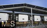 02.12.2025, Unterallgu, Therme Bad Wrishofen, feierliche Erffnung der neuen Photovoltaik-Parkplatzberdachung mit hochmodernem Energiemanagementsystem. Das Thermenparadies beginnt damit eine neue ra ihrer Stromversorgung um umweltfreundlich Energiekosten zu optimieren. Hier die Gleichrichter am Rand des Solardaches.