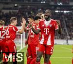 06.12.2025, Fussball Bundesliga 2025/2026, 13.Spieltag, VfB Stuttgart - FC Bayern M�nchen, in der MHP-Arena Stuttgart, Dayot Upamecano (FC Bayern M�nchen) Torjubel 