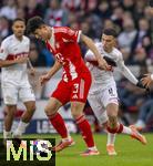 06.12.2025, Fussball Bundesliga 2025/2026, 13.Spieltag, VfB Stuttgart - FC Bayern M�nchen, in der MHP-Arena Stuttgart, v.li: Min-jae Kim (Bayern M�nchen, Minjae Kim) gegen El Khannouss Bilal (Stuttgart) 