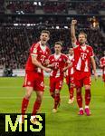 06.12.2025, Fussball Bundesliga 2025/2026, 13.Spieltag, VfB Stuttgart - FC Bayern M�nchen, in der MHP-Arena Stuttgart, Torjubel Josip Stanisic (Bayern M�nchen), Harry Kane (FC Bayern M�nchen), 