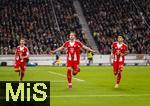 06.12.2025, Fussball Bundesliga 2025/2026, 13.Spieltag, VfB Stuttgart - FC Bayern M�nchen, in der MHP-Arena Stuttgart, Torjubel Joshua Kimmich (FC Bayern M�nchen), Harry Kane (FC Bayern M�nchen), Luis Diaz (FC Bayern M�nchen) 