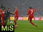 09.12.2025,  Fussball UEFA Championsleague 2025/2026: Vorrunde 6.Spieltag, FC Bayern Mnchen - Sporting Lissabon, in der Allianz-Arena Mnchen. Serge Gnabry (FC Bayern Mnchen) trifft zum 1:1
  

