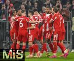09.12.2025,  Fussball UEFA Championsleague 2025/2026: Vorrunde 6.Spieltag, FC Bayern Mnchen - Sporting Lissabon, in der Allianz-Arena Mnchen. Torjubel v.l. Michael Olise (FC Bayern Mnchen) , Joshua Kimmich (FC Bayern Mnchen), Raphael Guerreiro (FC Bayern Mnchen), Dayot Upamecano (FC Bayern Mnchen), Aleksandar Pavlovic (FC Bayern Mnchen), Jonathan Tah (FC Bayern Mnchen), Harry Kane (FC Bayern Mnchen) 
  

