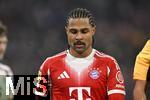 14.12.2025, Fussball Bundesliga 2025/2026, 14.Spieltag, FC Bayern M�nchen - 1.FSV Mainz 05, in der Allianz-Arena M�nchen,  Serge Gnabry (FC Bayern M�nchen) nachdenklich 


