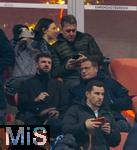 14.12.2025, Fussball Bundesliga 2025/2026, 14.Spieltag, FC Bayern M�nchen - 1.FSV Mainz 05, in der Allianz-Arena M�nchen, Zu Besuch aus Vanouver (Kanada) ist Ex-Bayernspieler Thomas M�ller (li) auf der VIP-Trib�ne mit Sportvorstand Max Eberl (Bayern M�nchen), 