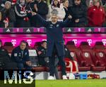 14.12.2025, Fussball Bundesliga 2025/2026, 14.Spieltag, FC Bayern M�nchen - 1.FSV Mainz 05, in der Allianz-Arena M�nchen, Trainer Urs Fischer (FSV Mainz) unzufrieden.