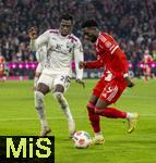 14.12.2025, Fussball Bundesliga 2025/2026, 14.Spieltag, FC Bayern M�nchen - 1.FSV Mainz 05, in der Allianz-Arena M�nchen, re: Alphonso Davies (FC Bayern M�nchen) gegen Danny da Costa (FSV Mainz) 