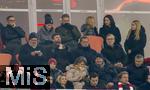 14.12.2025, Fussball Bundesliga 2025/2026, 14.Spieltag, FC Bayern M�nchen - 1.FSV Mainz 05, in der Allianz-Arena M�nchen, Zu Besuch aus Vanouver (Kanada) ist Ex-Bayernspieler Thomas M�ller auf der VIP-Trib�ne mit Ex-Vorstandsvorsitzender Karl-Heinz Rummenigge (li, FC Bayern M�nchen), Vorstandsvorsitzender Jan-Christian Dreesen (FC Bayern M�nchen), Sportvorstand Max Eberl (2.v.re, Bayern M�nchen), Pr�sident Herbert Hainer (re. unten, FC Bayern),  