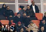 14.12.2025, Fussball Bundesliga 2025/2026, 14.Spieltag, FC Bayern M�nchen - 1.FSV Mainz 05, in der Allianz-Arena M�nchen, Zu Besuch aus Vanouver (Kanada) ist Ex-Bayernspieler Thomas M�ller auf der VIP-Trib�ne mit Ex-Vorstandsvorsitzender Karl-Heinz Rummenigge (li, FC Bayern M�nchen), 