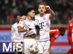 21.12.2025, Fussball Bundesliga 2025/2026, 15. Spieltag, 1. FC Heidenheim 1846 - FC Bayern M�nchen, in der Voith-Arena Heidenheim. Jubel (L-R) Torsch�tze Luis Diaz (Bayern M�nchen) und Harry Kane (Bayern M�nchen) zum Tor zum 0:3