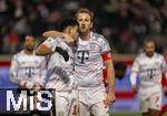 21.12.2025, Fussball Bundesliga 2025/2026, 15.Spieltag, 1.FC Heidenheim - FC Bayern M�nchen, in der Voith-Arena Heidenheim. Torjubel Luis Diaz (li, FC Bayern M�nchen) mit Harry Kane (FC Bayern M�nchen) 
