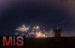 01.01..2026, Bad W�rishofen, Unterallg�u. Silvesterfeuerwerk �ber den D�chern der Stadt.