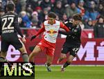 06.01.2026, Fussball 1. Bundesliga 2025/2026, Testspiel: RB Salzburg - FC Bayern M�nchen, in der Red Bull Arena Salzburg. v.l. Clement Bischoff (Salzburg) gegen David Santos Daiber (Bayern M�nchen) 