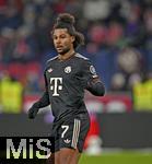 06.01.2026, Fussball 1. Bundesliga 2025/2026, Testspiel: RB Salzburg - FC Bayern M�nchen, in der Red Bull Arena Salzburg. Serge Gnabry (FC Bayern M�nchen) mit toller Frisur