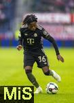 06.01.2026, Fussball 1. Bundesliga 2025/2026, Testspiel: RB Salzburg - FC Bayern M�nchen, in der Red Bull Arena Salzburg (�sterreich), Wisdom Mike (FC Bayern M�nchen) am Ball 