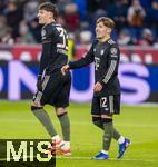 06.01.2026, Fussball 1. Bundesliga 2025/2026, Testspiel: RB Salzburg - FC Bayern M�nchen, in der Red Bull Arena Salzburg (�sterreich), v.li: Javi Fernandez und Lennart Karl (FC Bayern M�nchen) Torjubel nach seinem Kopfballtor.