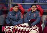 06.01.2026, Fussball 1. Bundesliga 2025/2026, Testspiel: RB Salzburg - FC Bayern M�nchen, in der Red Bull Arena Salzburg (�sterreich), v.li:  Deniz Ofli (FC Bayern M�nchen), Felipe Chavez (Bayern M�nchen) auf der Ersatzbank.