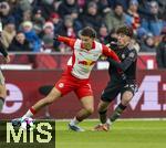 06.01.2026, Fussball 1. Bundesliga 2025/2026, Testspiel: RB Salzburg - FC Bayern M�nchen, in der Red Bull Arena Salzburg (�sterreich), v.li: Clement Bischoff (Salzburg) gegen David Santos Daiber (Bayern M�nchen) 
