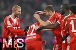11.01.2026, Fussball Bundesliga 2025/2026, 16.Spieltag, FC Bayern M�nchen - VfL Wolfsburg, in der Allianz-Arena M�nchen,  Torjubel v.l. Konrad Laimer (FC Bayern M�nchen), Raphael Guerreiro (FC Bayern M�nchen), Josip Stanisic (Bayern M�nchen), Dayot Upamecano (FC Bayern M�nchen) und Luis Diaz (FC Bayern M�nchen) 


