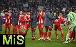 11.01.2026, Fussball Bundesliga 2025/2026, 16.Spieltag, FC Bayern M�nchen - VfL Wolfsburg, in der Allianz-Arena M�nchen,  Die Bayern Feiern den Sieg. Und tanzen.


