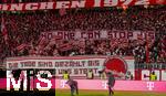 11.01.2026, Fussball Bundesliga 2025/2026, 16.Spieltag, FC Bayern M�nchen - VfL Wolfsburg, in der Allianz-Arena M�nchen,  Bayernfans in der S�dkurve mit Plakat: No one can stop us! (Keiner kann uns Aufhalten)


