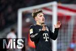 14.01.2026, Fussball 1. Bundesliga 2025/2026, 17. Spieltag, 1.FC K�ln - FC Bayern M�nchen, im Rhein-Energie-Stadion K�ln. Lennart Karl (FC Bayern M�nchen) freut sich �ber das Tor zum 1:3, 