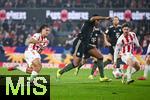 14.01.2026, Fussball 1. Bundesliga 2025/2026, 17. Spieltag, 1.FC K�ln - FC Bayern M�nchen, im Rhein-Energie-Stadion K�ln. Serge Gnabry (FC Bayern M�nchen) erzielt das Tor zum 1:1, 
