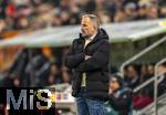 15.01.2026, Fussball 1. Bundesliga 2025/2026, 17.Spieltag, FC Augsburg - 1.FC Union Berlin, in der WWK-Arena Augsburg. Trainer Manuel Baum (FC Augsburg) nachdenklich 