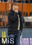 15.01.2026, Fussball 1. Bundesliga 2025/2026, 17.Spieltag, FC Augsburg - 1.FC Union Berlin, in der WWK-Arena Augsburg. Trainer Manuel Baum (FC Augsburg) nachdenklich 