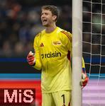 15.01.2026, Fussball 1. Bundesliga 2025/2026, 17.Spieltag, FC Augsburg - 1.FC Union Berlin, in der WWK-Arena Augsburg. Torwart Frederik R�nnow (Union Berlin) gibt Anweisungen, zeigt, gestikuliert, gibt Kommandos, Anweisungen, gibt Anweisungen, zeigend, gestikulierend, .