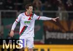 15.01.2026, Fussball 1. Bundesliga 2025/2026, 17.Spieltag, FC Augsburg - 1.FC Union Berlin, in der WWK-Arena Augsburg. Michael Gregoritsch (Augsburg) gibt Anweisungen, zeigt, gestikuliert, gibt Kommandos, Anweisungen, gibt Anweisungen, zeigend, gestikulierend, . 