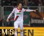 15.01.2026, Fussball 1. Bundesliga 2025/2026, 17.Spieltag, FC Augsburg - 1.FC Union Berlin, in der WWK-Arena Augsburg. Michael Gregoritsch (Augsburg) gibt Anweisungen, zeigt, gestikuliert, gibt Kommandos, Anweisungen, gibt Anweisungen, zeigend, gestikulierend, . 