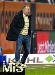 15.01.2026, Fussball 1. Bundesliga 2025/2026, 17.Spieltag, FC Augsburg - 1.FC Union Berlin, in der WWK-Arena Augsburg. Trainer Manuel Baum (FC Augsburg) am Spielfeldrand in Rage.