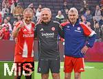 18.01.2026, Fussball, der FC Bayern M�nchen Legends-CUP, im SAP-Garden M�nchen. v.l. J�rgen Klismann (FC Bayern M�nchen), Karl-Heinz K�rbel (Eintracht Frankfurt) und Klaus Augenthaler (FC Bayern M�nchen).