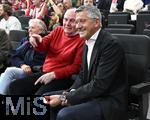 18.01.2026, Fussball, der FC Bayern M�nchen Legends-CUP, im SAP-Garden M�nchen. v.l. Ehefrau Susi Hoene� und Ehren-Pr�sident Uli Hoene� (FC Bayern M�nchen, Hoeness) und Pr�sident Herbert Hainer (FC Bayern) 