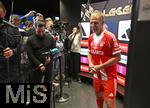 18.01.2026, Fussball, der FC Bayern M�nchen Legends-CUP, im SAP-Garden M�nchen. J�rgen Klinsmann (Bayern M�nchen) gibt Interviews.