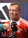 18.01.2026, Fussball, der FC Bayern M�nchen Legends-CUP, im SAP-Garden M�nchen. Lothar Matth�us (FC Bayern M�nchen) am Mikro beim Interview.