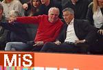 18.01.2026, Fussball, der FC Bayern M�nchen Legends-CUP, im SAP-Garden M�nchen. v.l. Susi Ehefrau von Uli Hoene� und Ehren-Pr�sident Uli Hoene� (FC Bayern M�nchen, Hoeness) und Pr�sident Herbert Hainer (FC Bayern) 