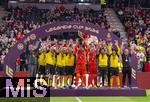 18.01.2026, Fussball, der FC Bayern M�nchen Legends-CUP, im SAP-Garden M�nchen. Siegerehrung nach dem Turnier. Siegermannschaft Borussia Dortmund und deren Mannschaftskapit�n Torwart Roman Weidenfeller stemmen den Siegerpokal hoch.
