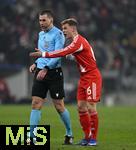 21.01.2026,  Fussball UEFA Championsleague 2025/2026: Vorrunde 7.Spieltag, FC Bayern M�nchen - Union Saint-Gilloise, in der Allianz-Arena M�nchen. Rade Obrenovic diskutiert mit Joshua Kimmich (FC Bayern M�nchen) 
  

